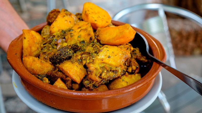 Sofrit pagès: historia y receta de uno de los platos más icónicos de la isla